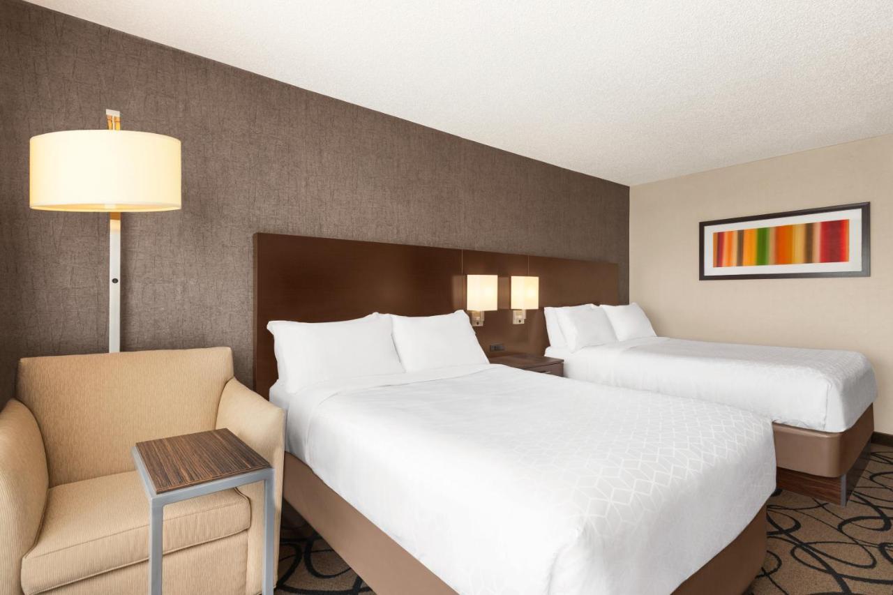 Holiday Inn Boston - Cambridge Area By Ihg Somerville Exterior foto