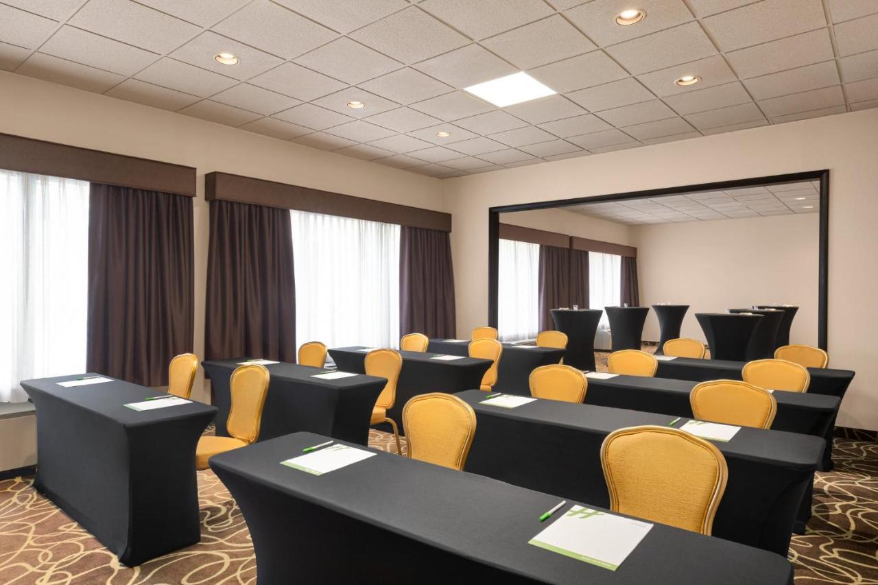 Holiday Inn Boston - Cambridge Area By Ihg Somerville Exterior foto