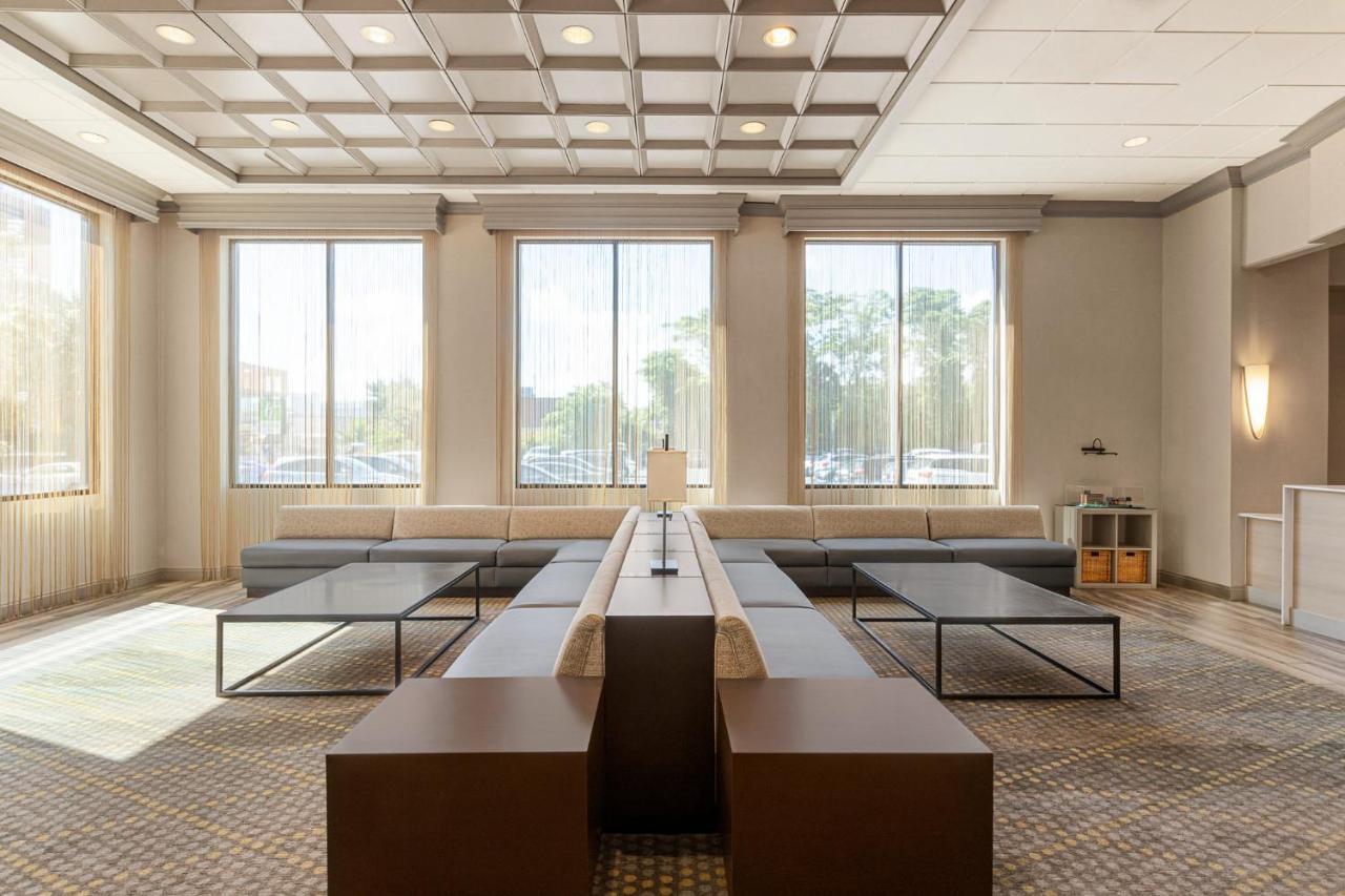 Holiday Inn Boston - Cambridge Area By Ihg Somerville Exterior foto