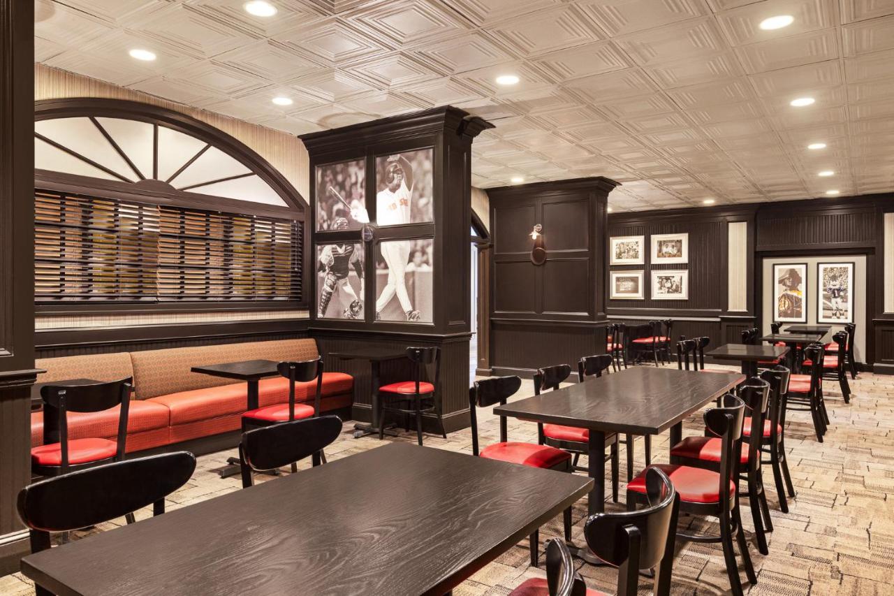 Holiday Inn Boston - Cambridge Area By Ihg Somerville Exterior foto