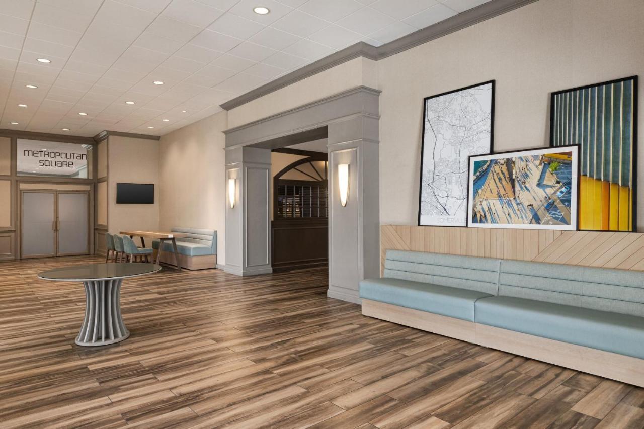 Holiday Inn Boston - Cambridge Area By Ihg Somerville Exterior foto