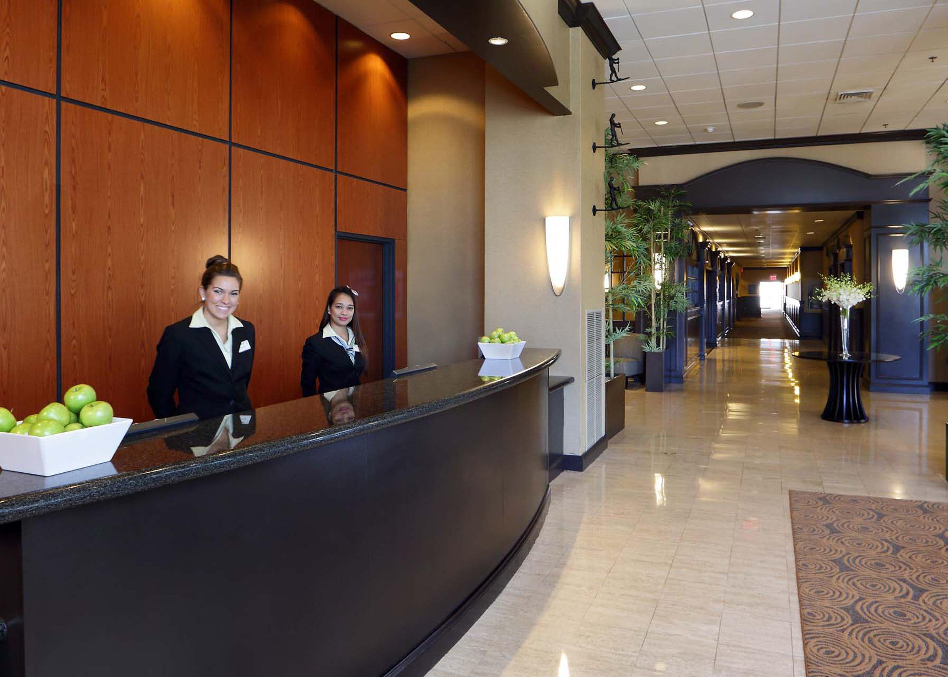 Holiday Inn Boston - Cambridge Area By Ihg Somerville Exterior foto