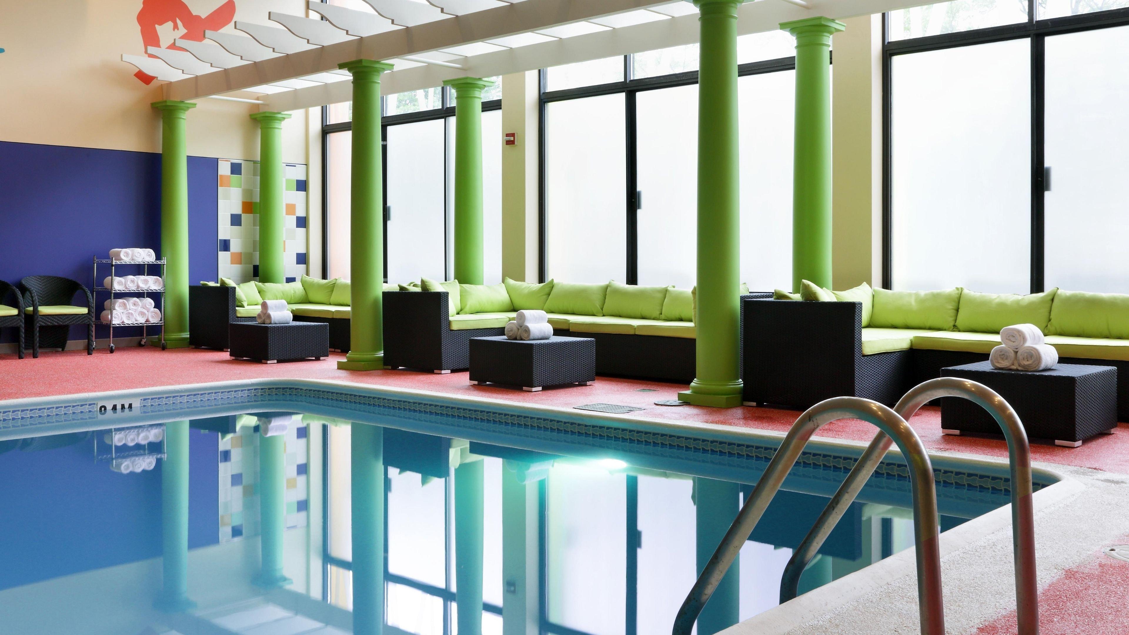 Holiday Inn Boston - Cambridge Area By Ihg Somerville Exterior foto