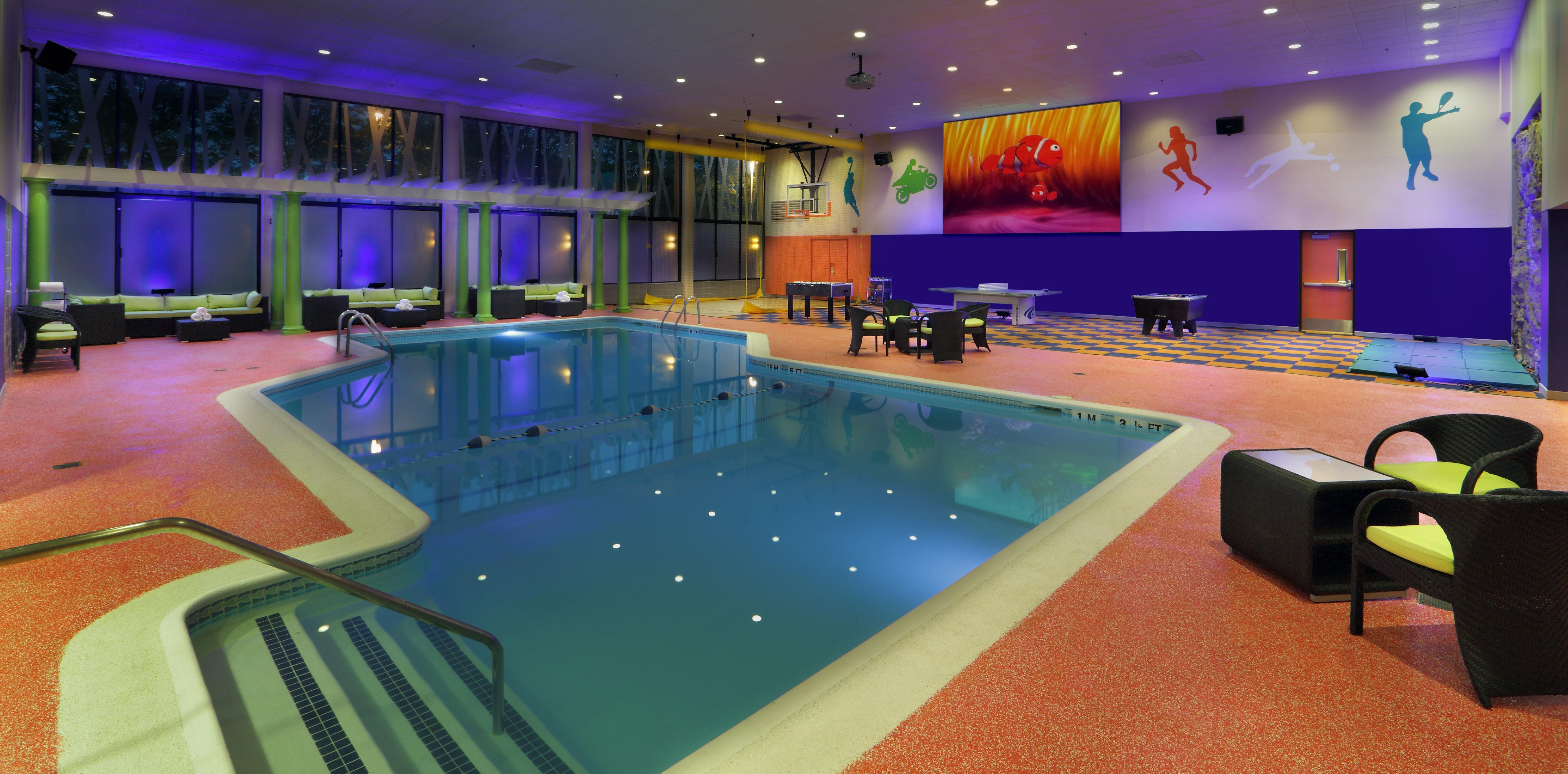 Holiday Inn Boston - Cambridge Area By Ihg Somerville Exterior foto