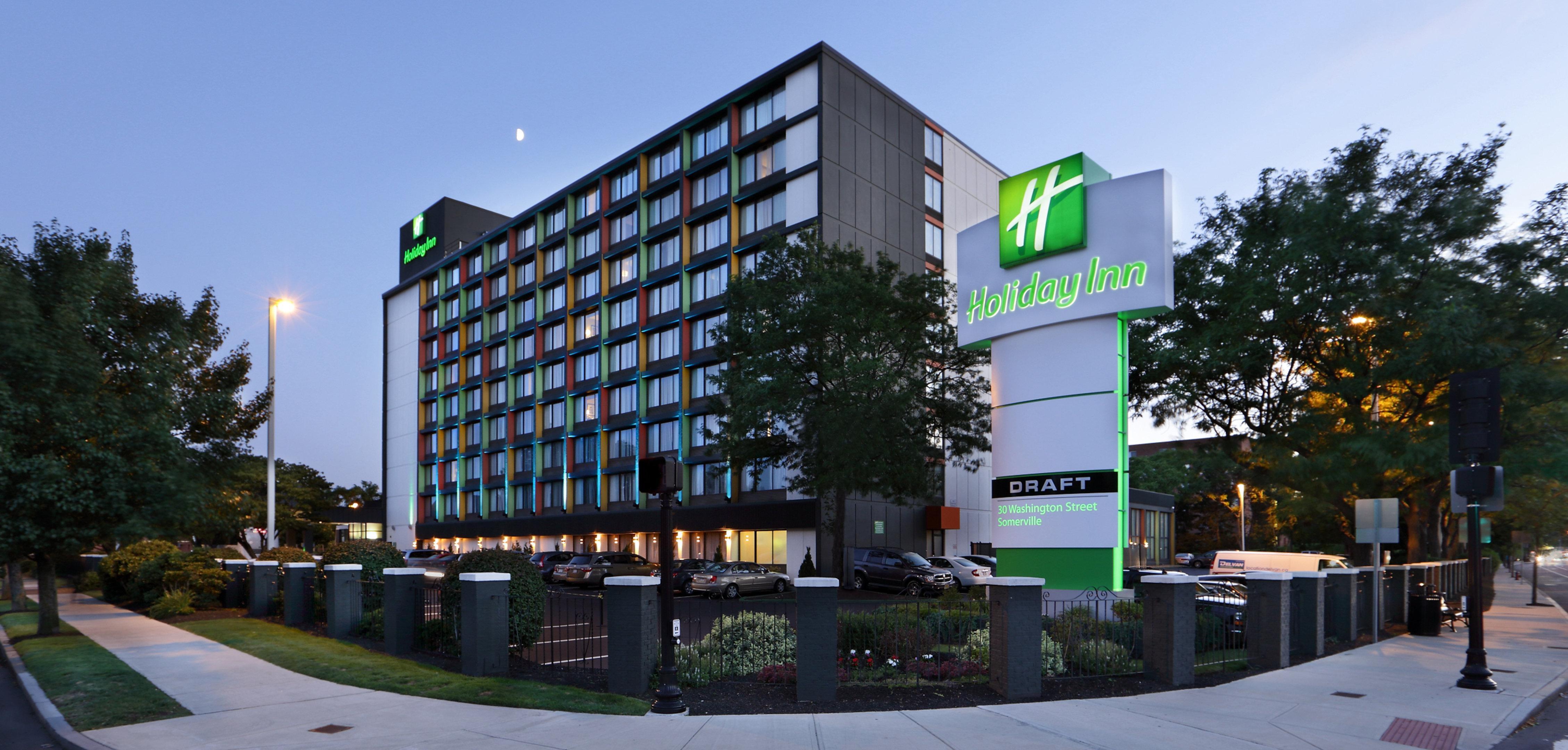 Holiday Inn Boston - Cambridge Area By Ihg Somerville Exterior foto